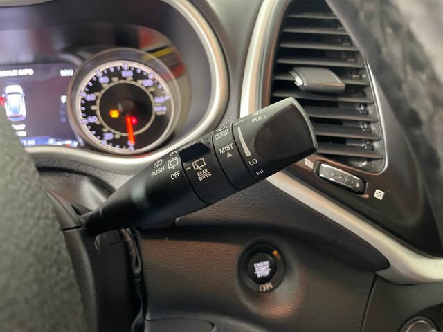 Used 2017 Jeep Cherokee Trailhawk w/ Comfort/Convenience Group image 16