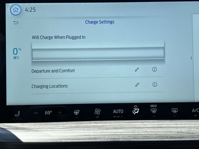 New 2025 Ford Escape Base w/ PHEV Premium Package image 40