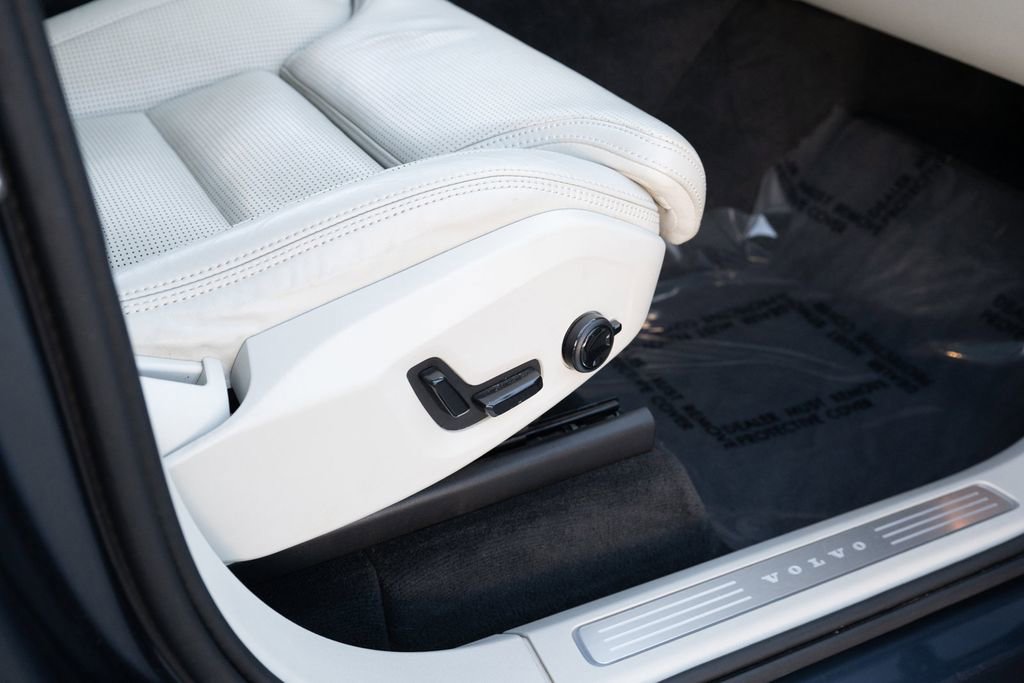 Used 2021 Volvo XC90 T6 Inscription w/ Advanced Package AWD/4WD image 43