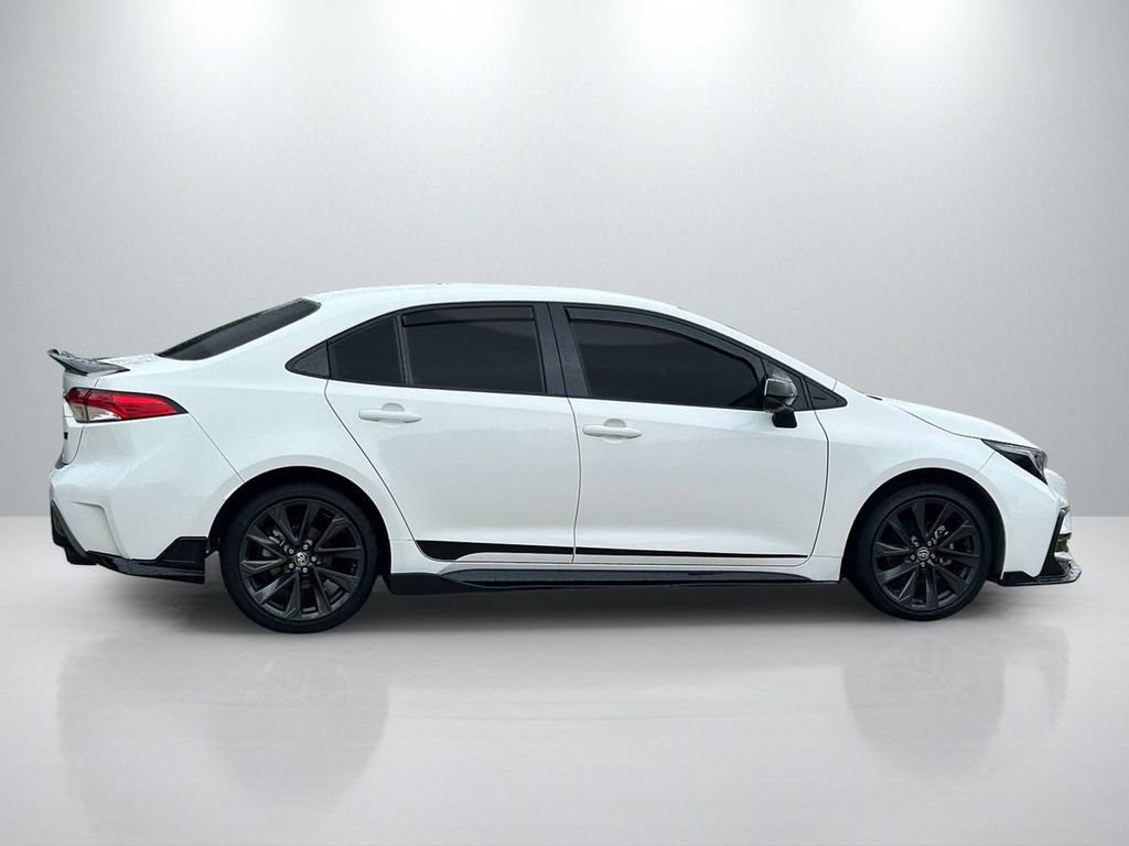 Used 2025 Toyota Corolla SE FWD image 4