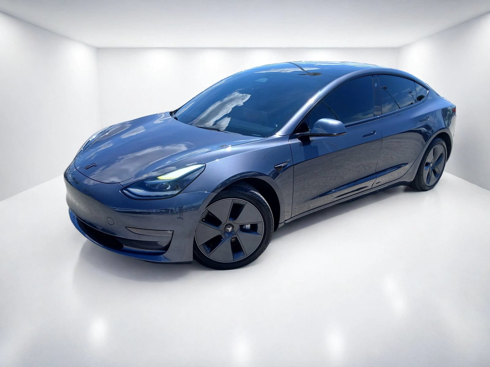Used 2022 Tesla Model 3 Long Range AWD/4WD image 1
