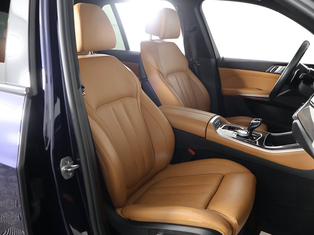Used 2021 BMW X5 M50i w/ Premium Package image 34