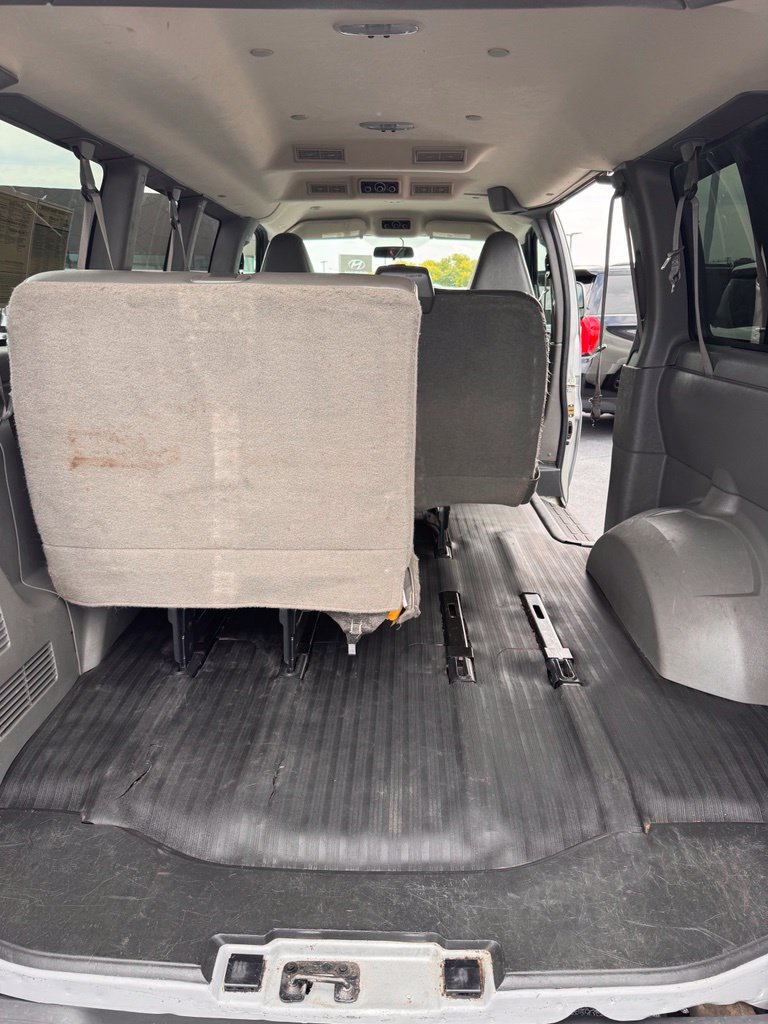 Used 2019 Chevrolet Express 2500 LS w/ Driver Convenience Package RWD image 12