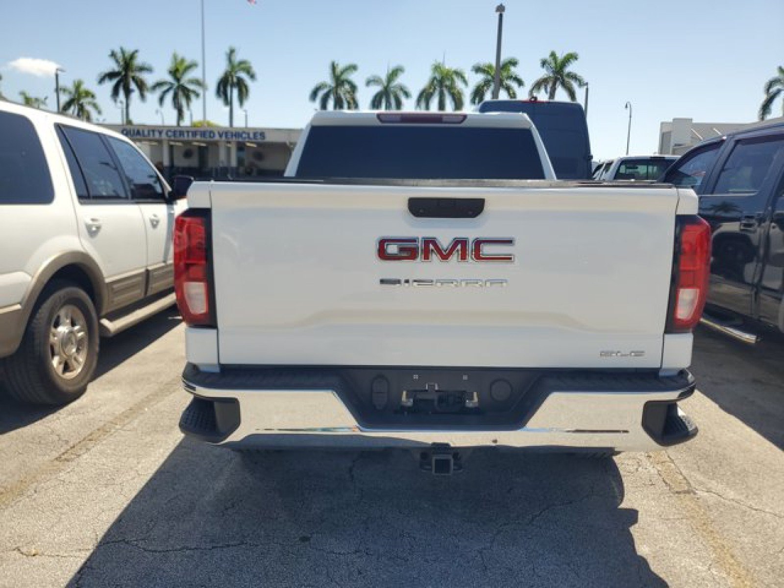 Used 2020 GMC Sierra 1500 SLE w/ SLE Value Package RWD image 8