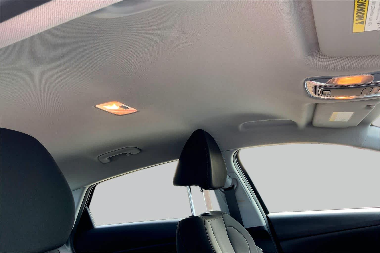 Certified 2023 Hyundai Elantra SEL FWD image 13