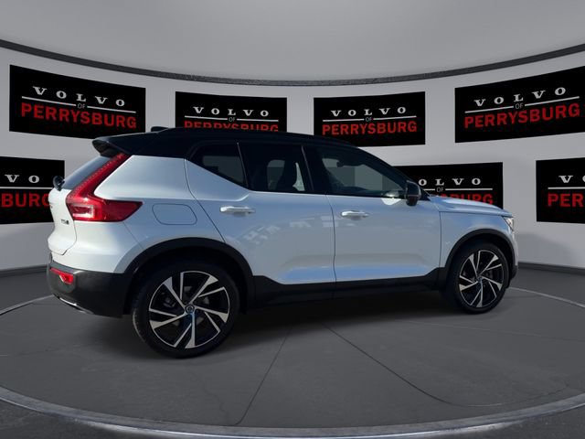 Used 2020 Volvo XC40 T5 R-Design w/ Protection Package AWD/4WD image 8