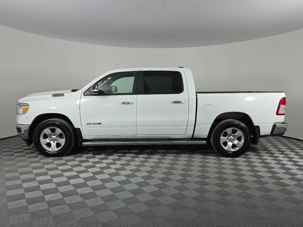 Used 2019 RAM 1500 Big Horn AWD/4WD image 4