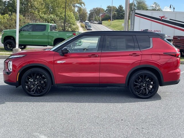 Used 2025 Mitsubishi Outlander SEL Black Edition image 14