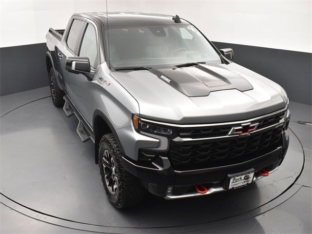 Used 2024 Chevrolet Silverado 1500 ZR2 w/ Technology Package image 17
