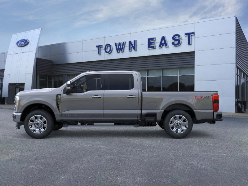 New 2026 Ford F250 Lariat w/ Chrome Package image 3