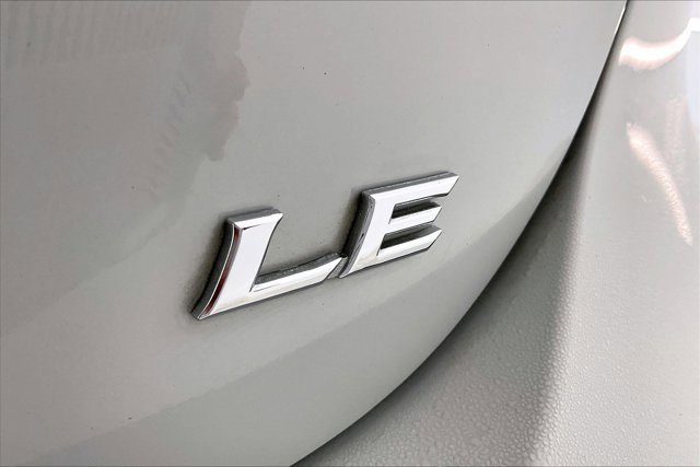 Used 2023 Toyota Camry LE image 7
