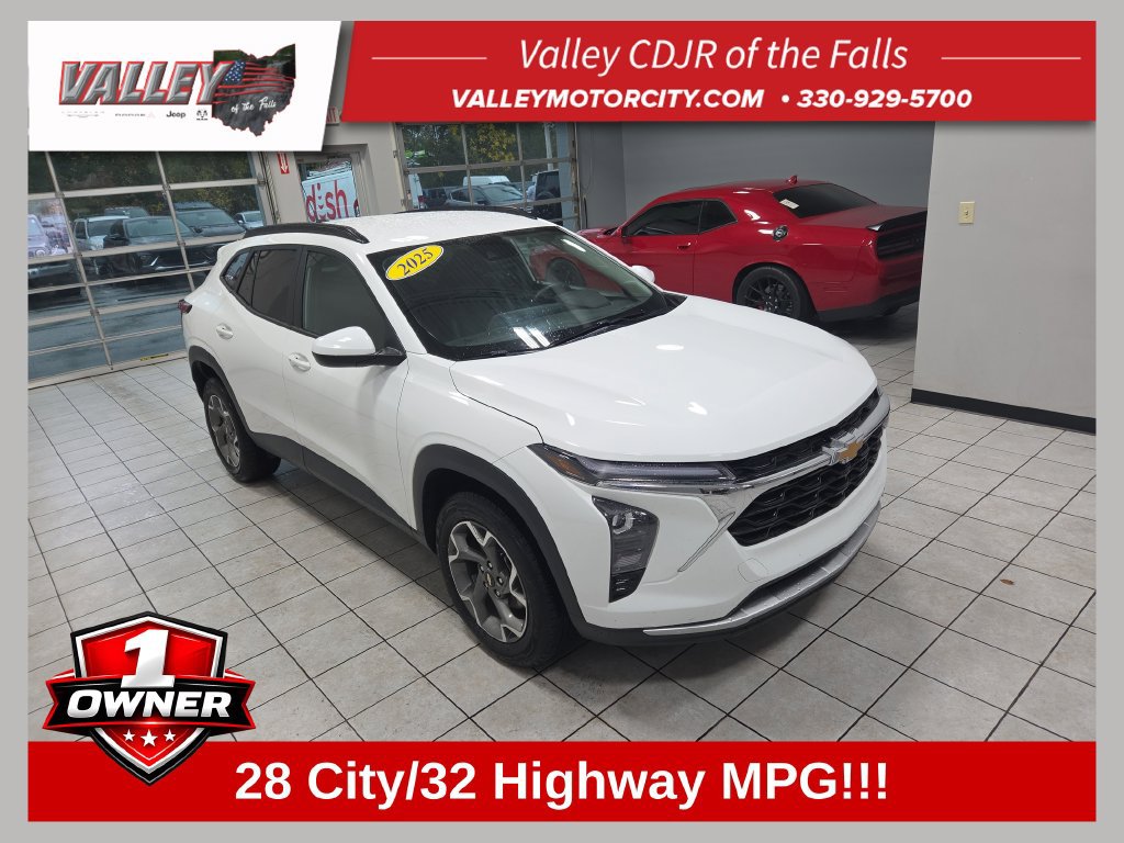 Used 2025 Chevrolet Trax LT w/ LT Convenience Package FWD 360° Tour