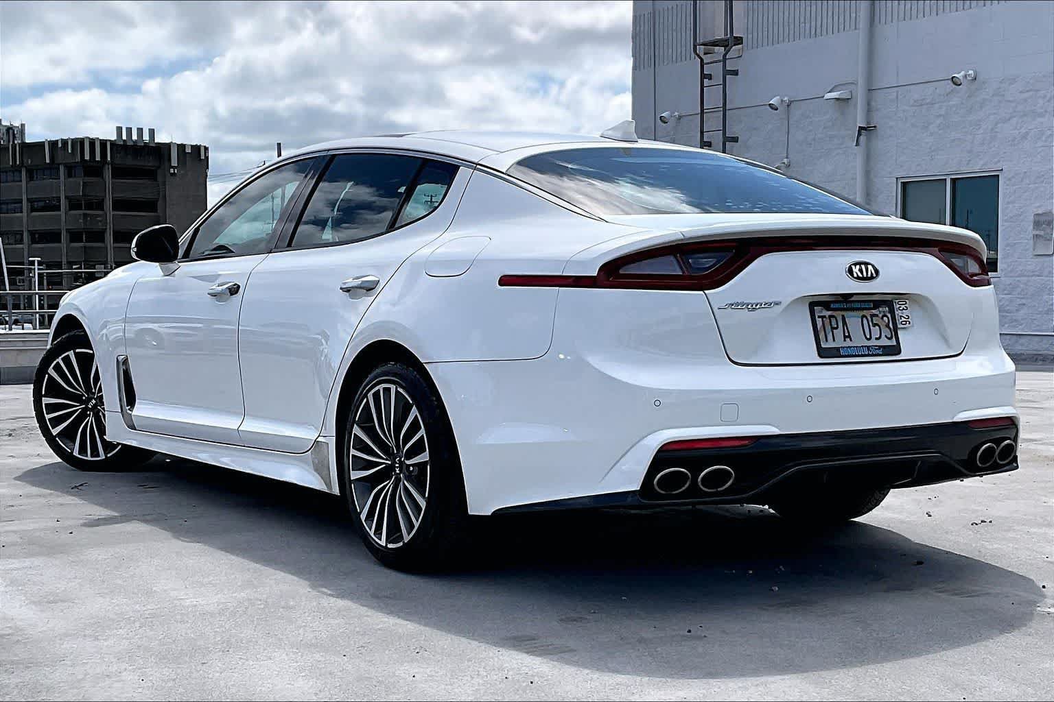 Used 2018 Kia Stinger Premium RWD image 4