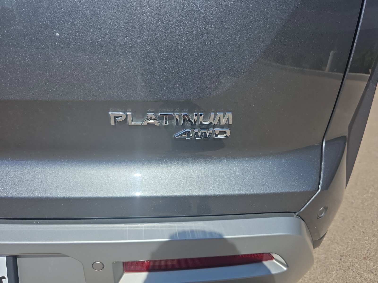 Used 2022 Nissan Pathfinder Platinum w/ Cargo Package AWD/4WD image 24