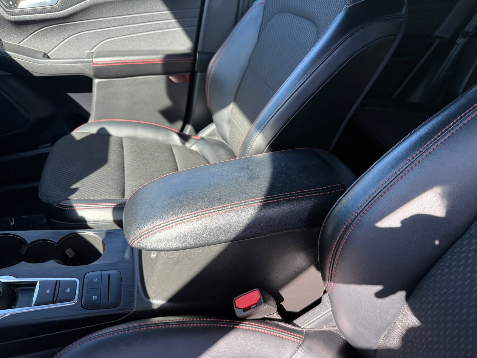 Certified 2025 Ford Escape ST-Line FWD image 14