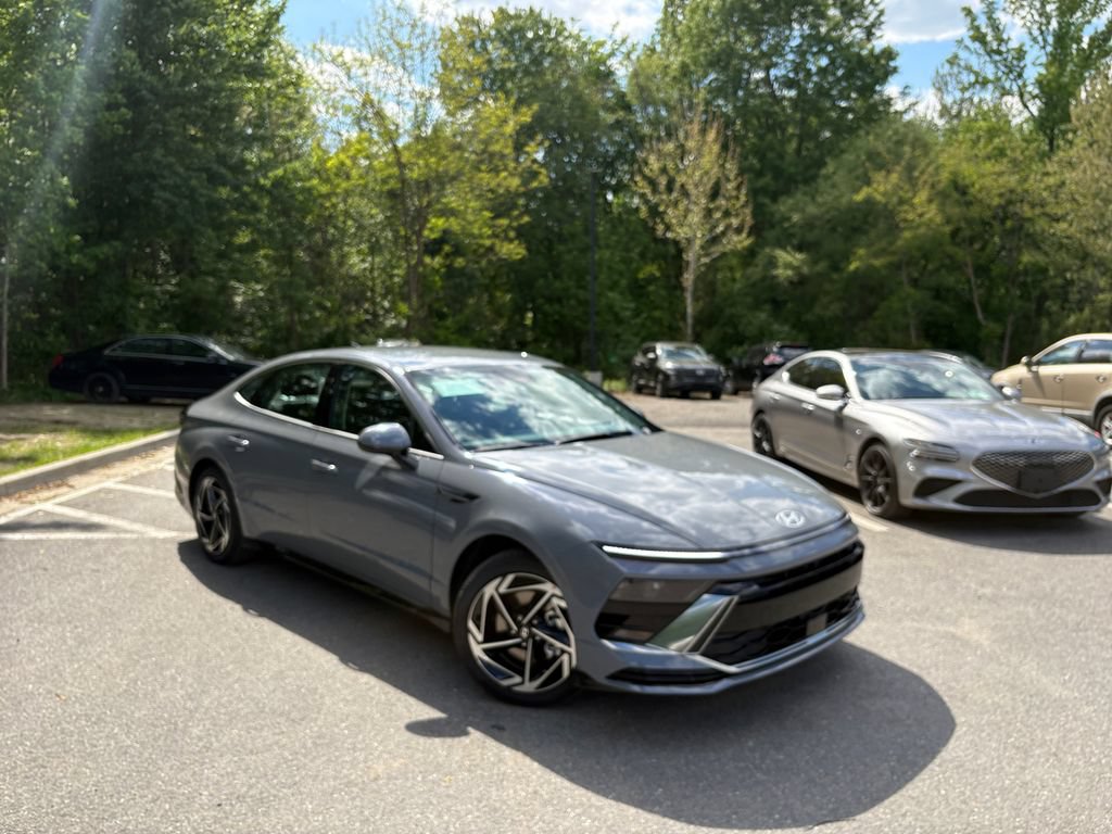 New 2026 Hyundai Sonata SEL FWD image 1