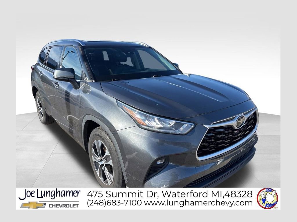 Used 2020 Toyota Highlander XLE FWD image 1