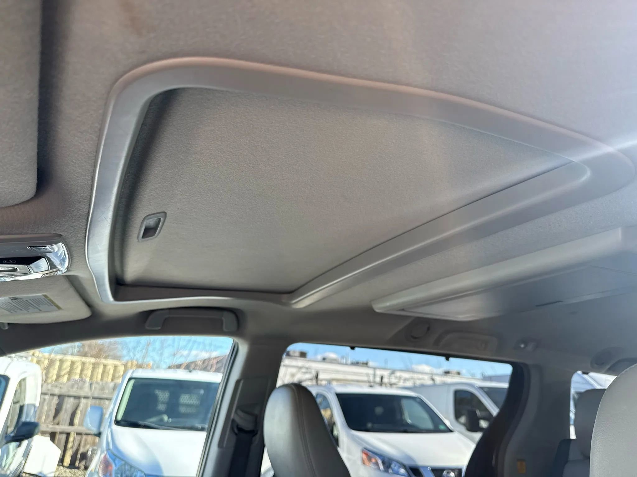 Used 2012 Toyota Sienna XLE w/ Premium Pkg AWD/4WD image 32