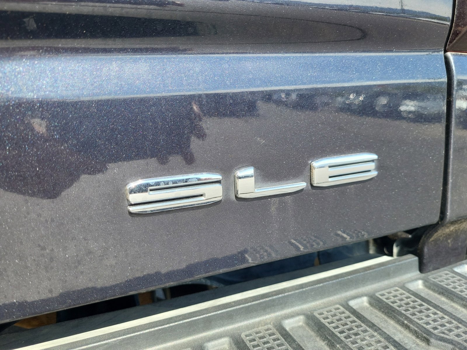 Used 2023 GMC Sierra 1500 SLE image 25