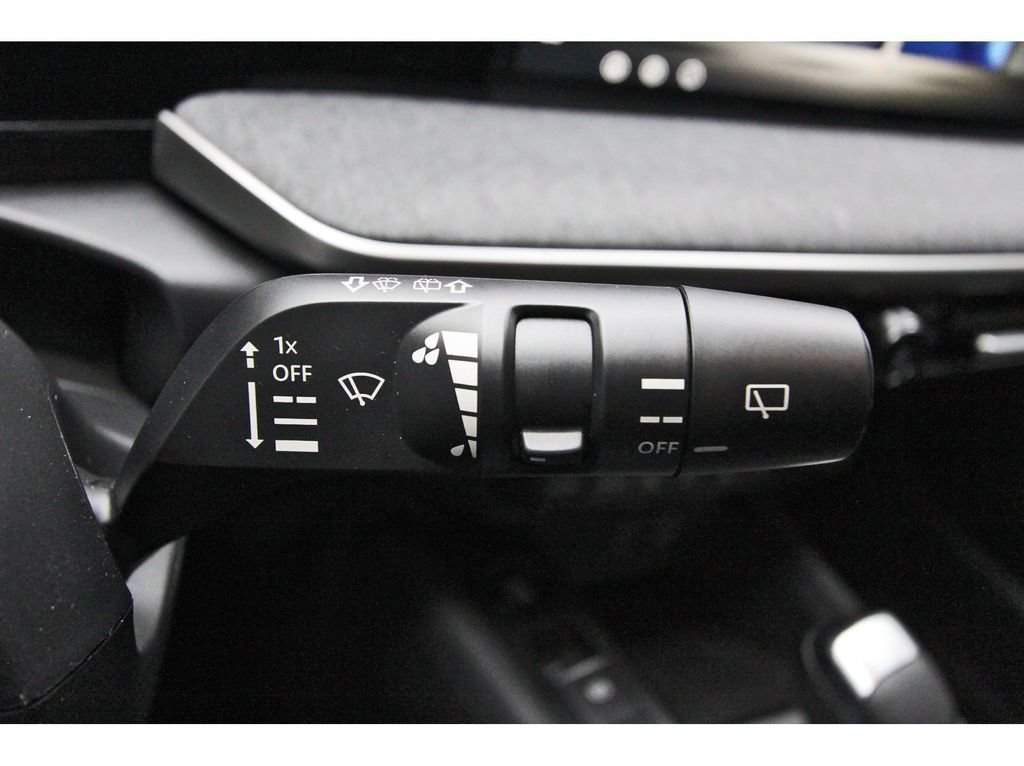 Certified 2026 Nissan Kicks SV FWD image 18