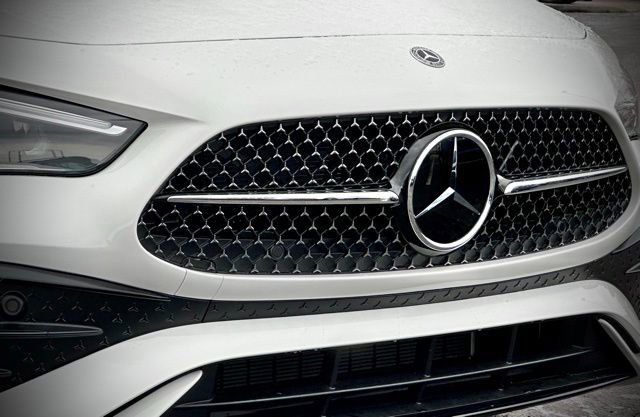 New 2026 Mercedes-Benz CLE 300 4MATIC Cabriolet image 2