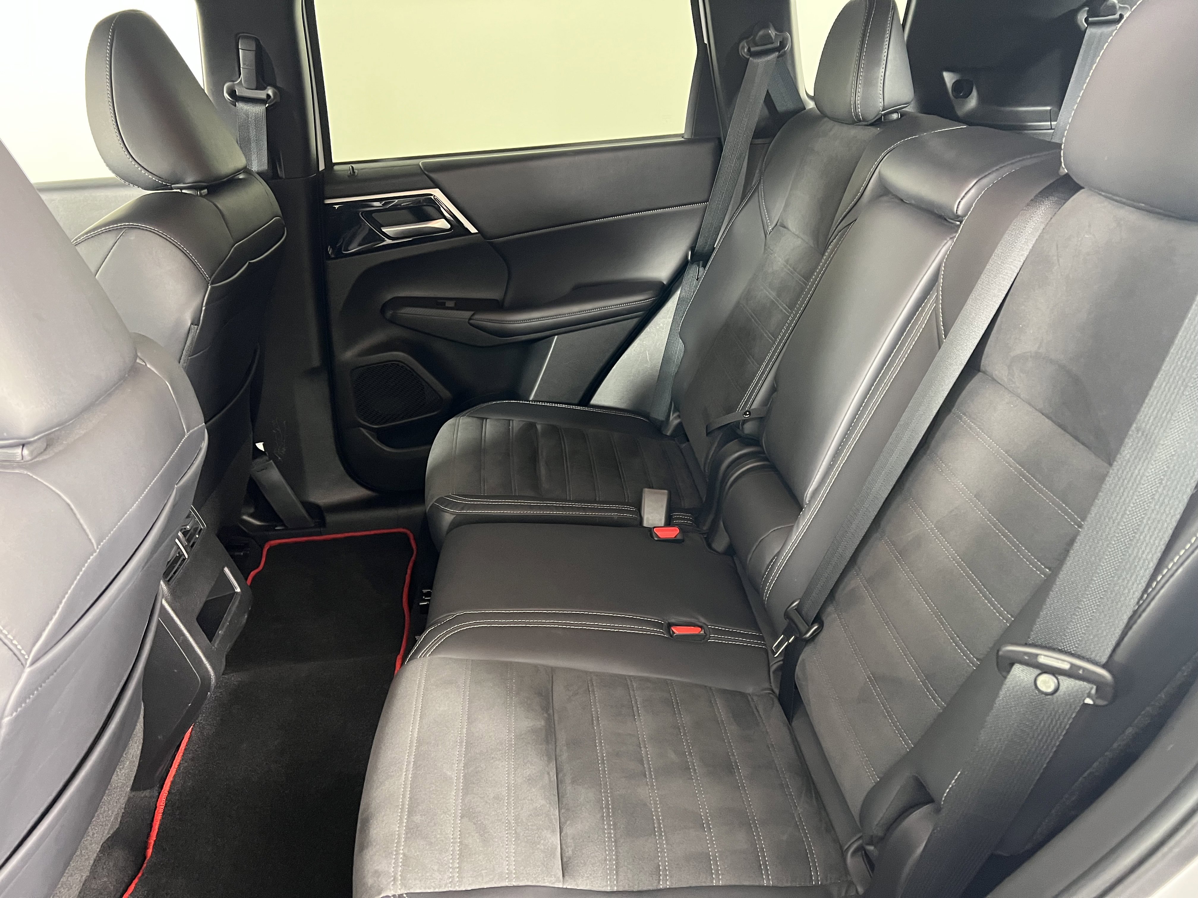 Used 2023 Mitsubishi Outlander Ralliart AWD/4WD image 18