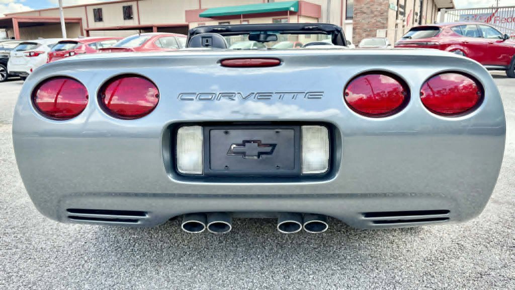 Used 2004 Chevrolet Corvette Convertible image 6