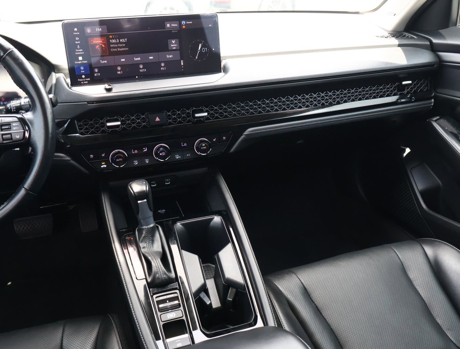 Used 2023 Honda Accord Touring image 11