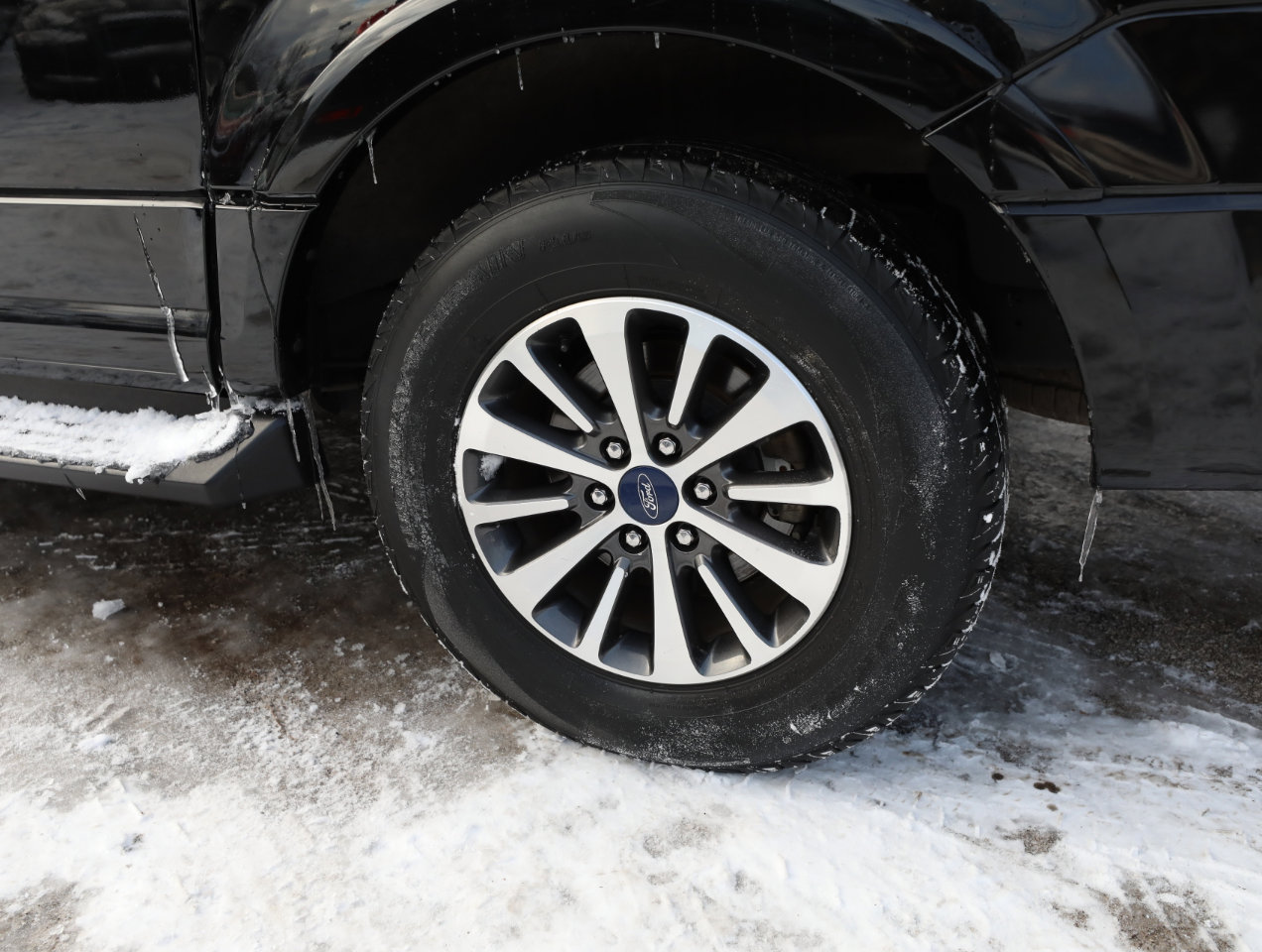 Used 2016 Ford Expedition EL XLT image 12