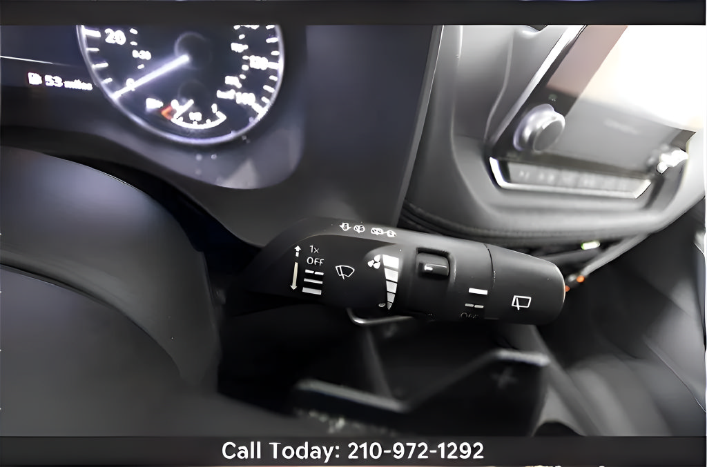 Used 2021 Nissan Rogue SV FWD image 29