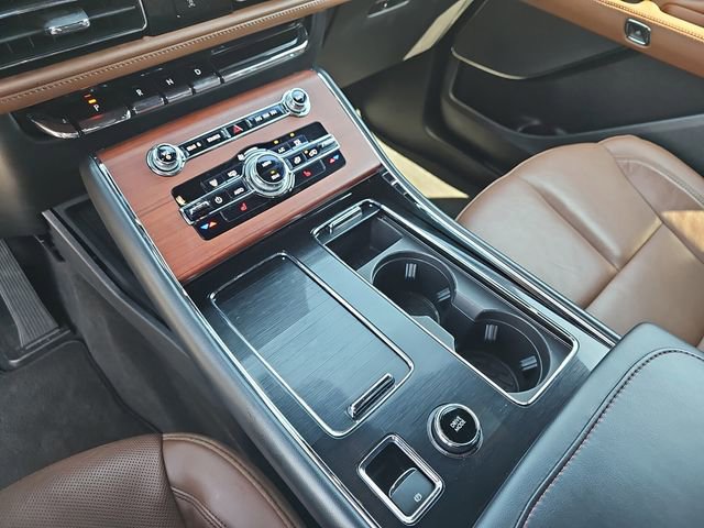 Used 2023 Lincoln Aviator Reserve image 31