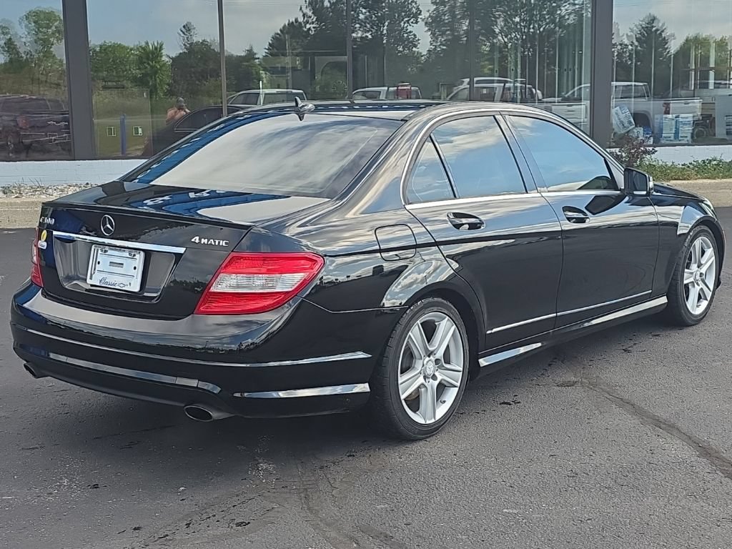 Used 2010 Mercedes-Benz C 300 4MATIC Sedan image 5