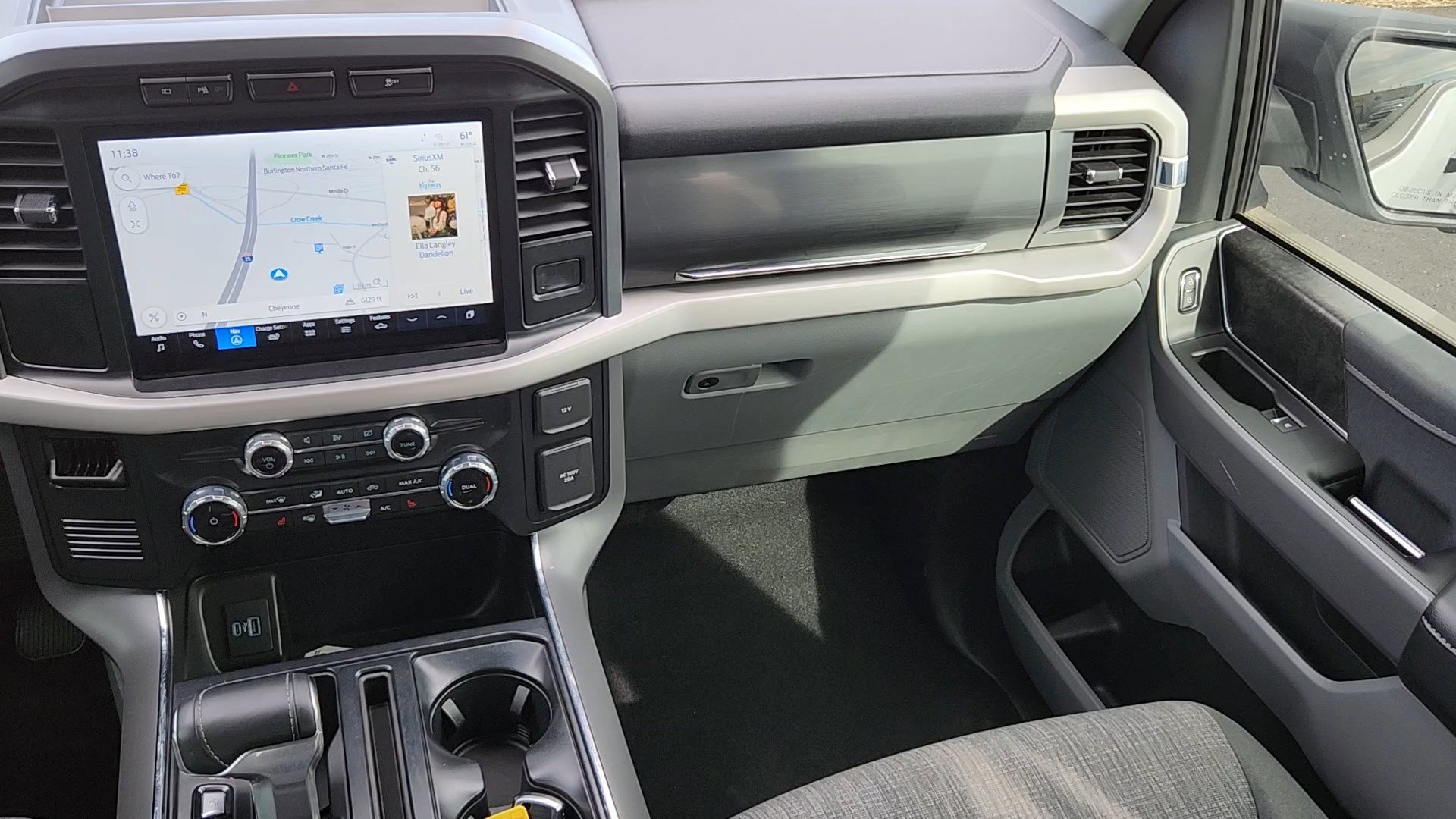 Used 2023 Ford F150 Lightning XLT image 7