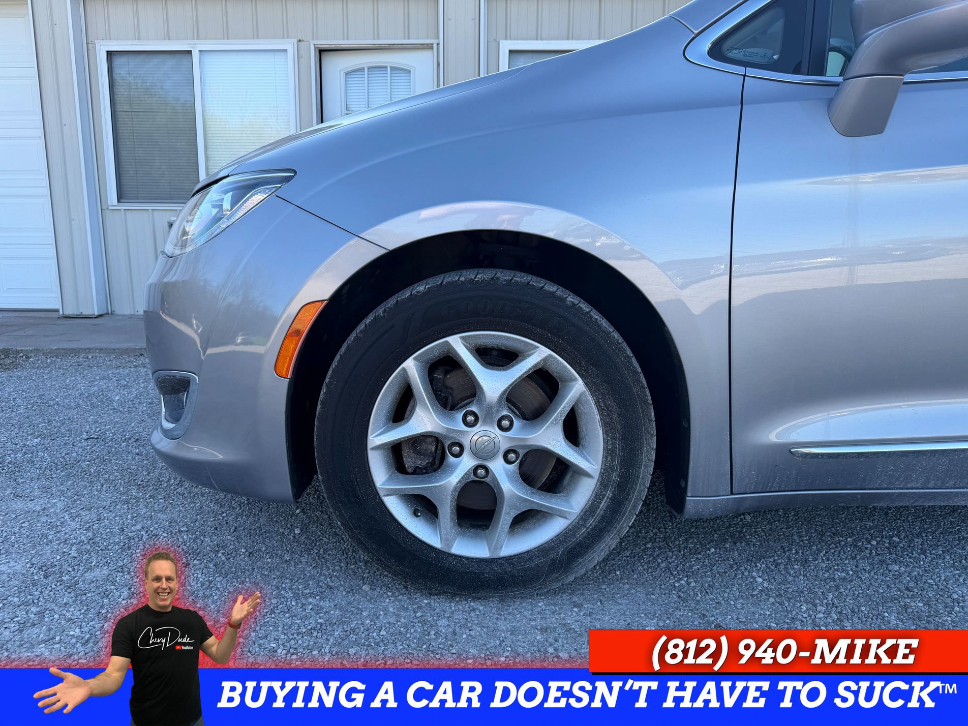 Used 2018 Chrysler Pacifica Touring-L w/ Tire & Wheel Group image 16