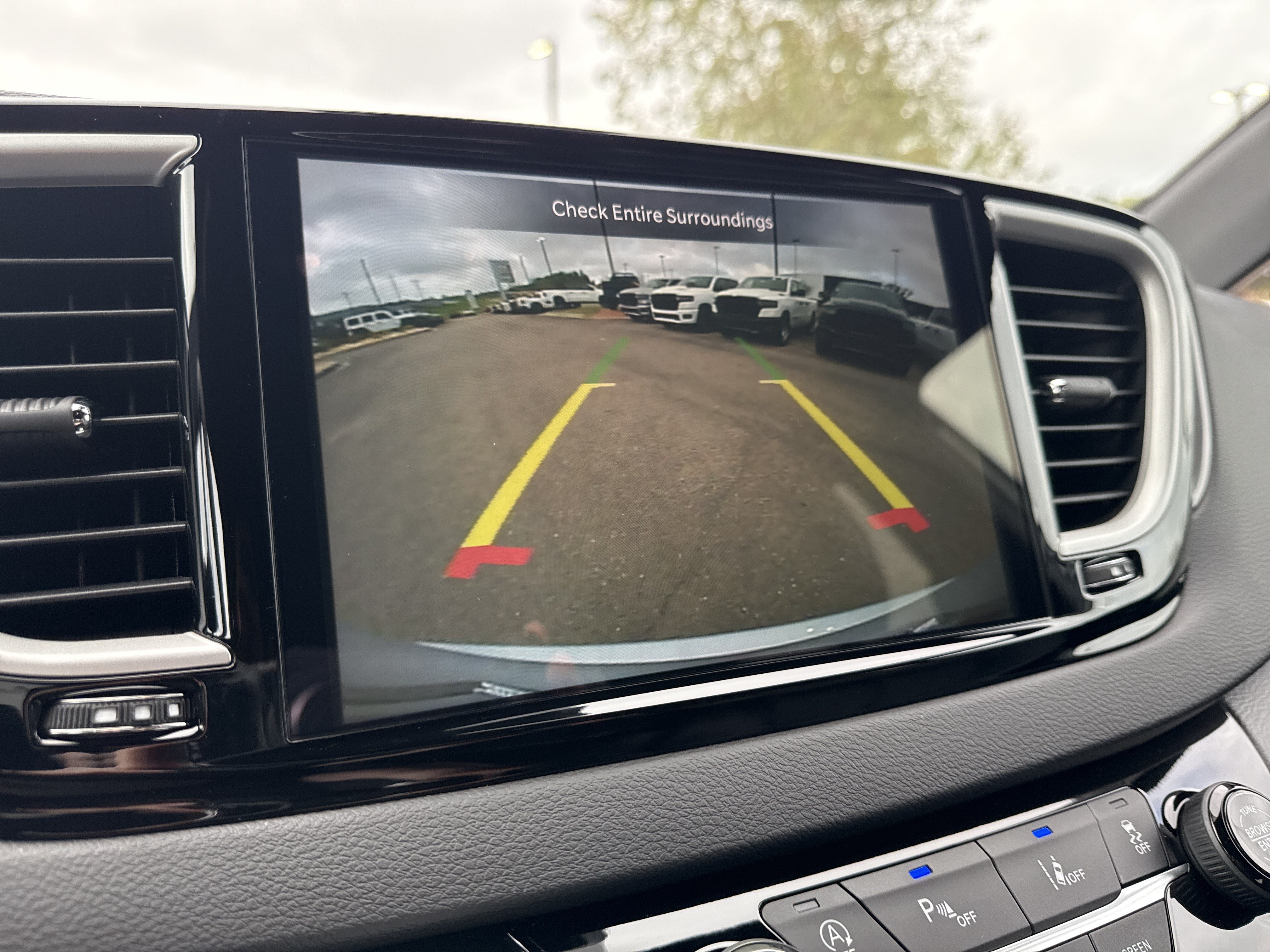 New 2026 Chrysler Voyager LX FWD image 31