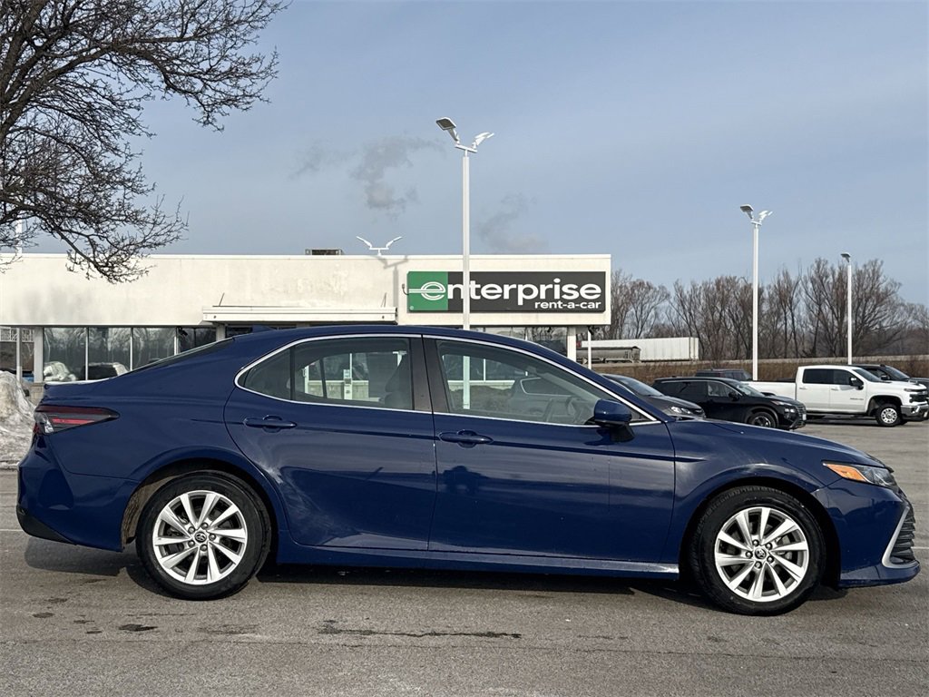 Used 2023 Toyota Camry LE image 9