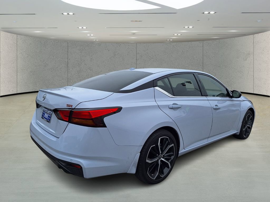 Used 2025 Nissan Altima 2.5 SR image 5