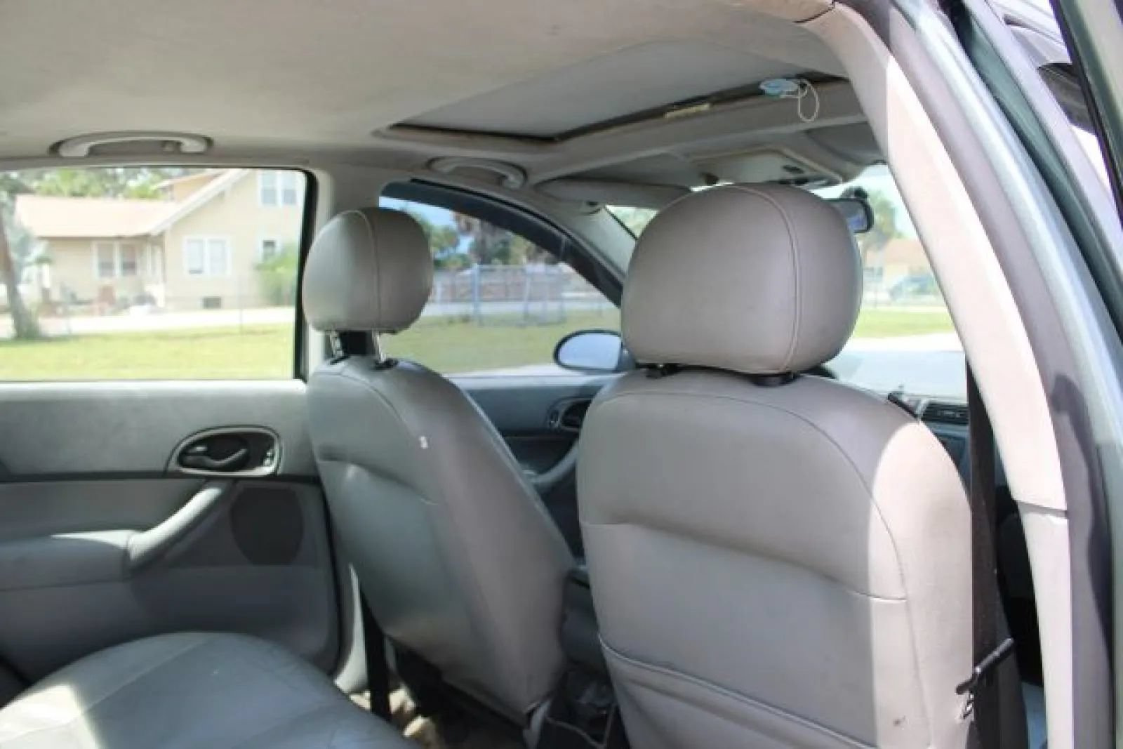 Used 2005 Ford Focus S FWD image 26