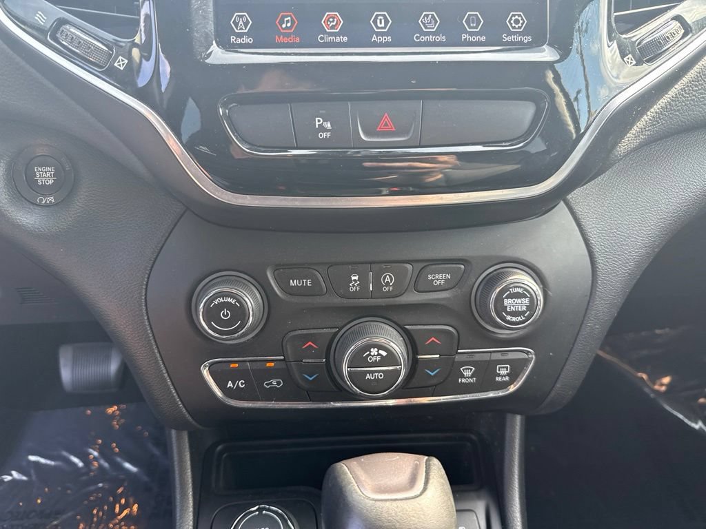 Used 2020 Jeep Cherokee Limited AWD/4WD image 22