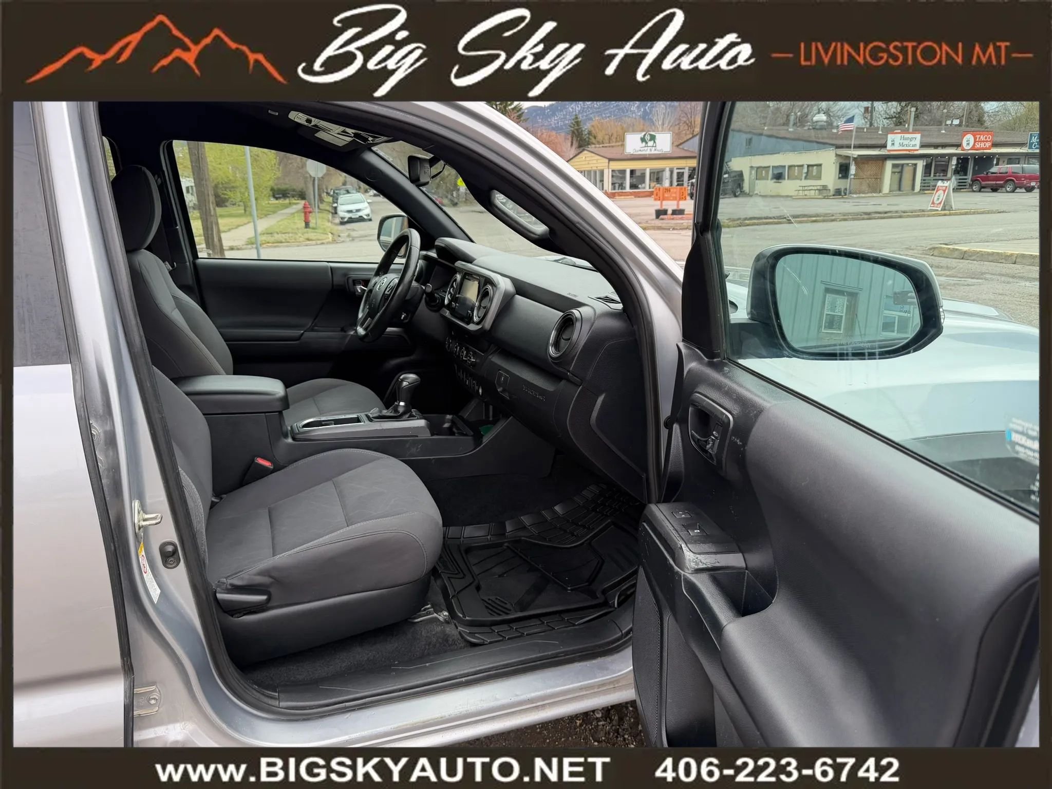 Used 2019 Toyota Tacoma TRD Off-Road w/ Technology Package AWD/4WD image 21