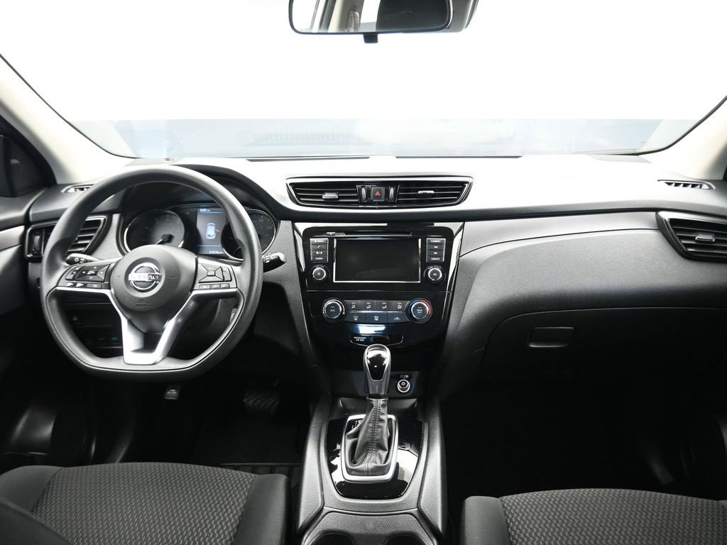 Used 2022 Nissan Rogue Sport S image 35