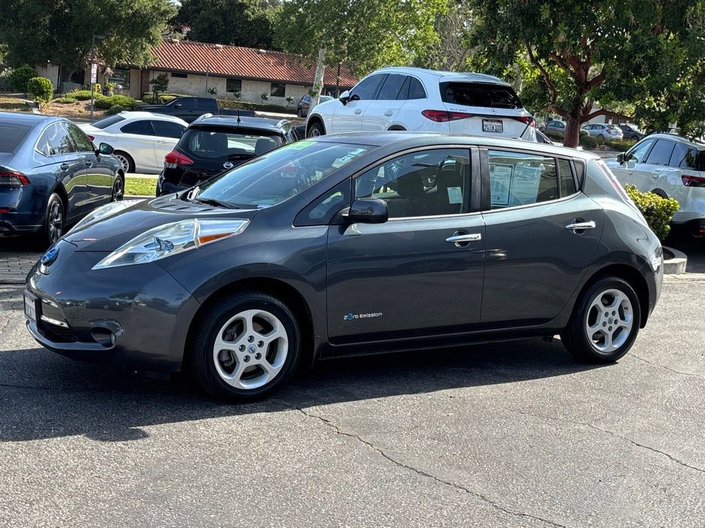 Used 2013 Nissan Leaf SV w/ LED & Quick Charge Pkg image 9