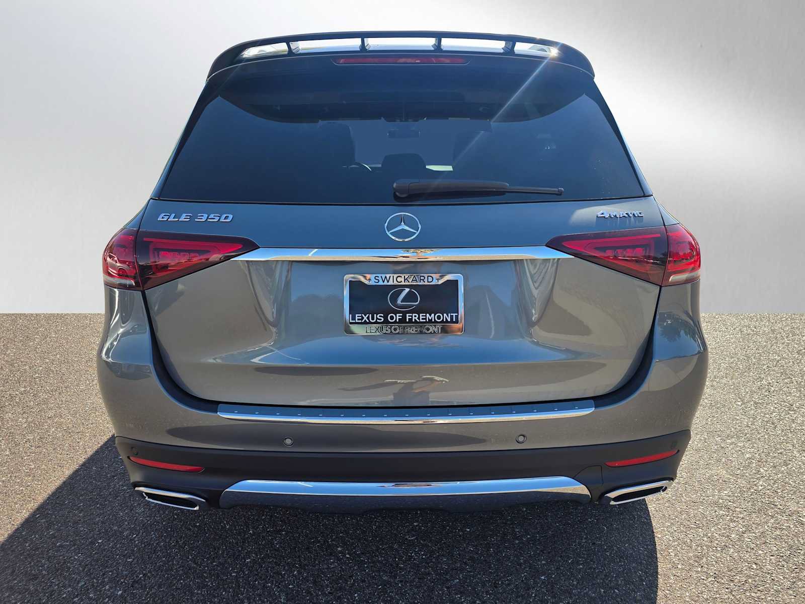 Used 2023 Mercedes-Benz GLE 350 4MATIC image 4