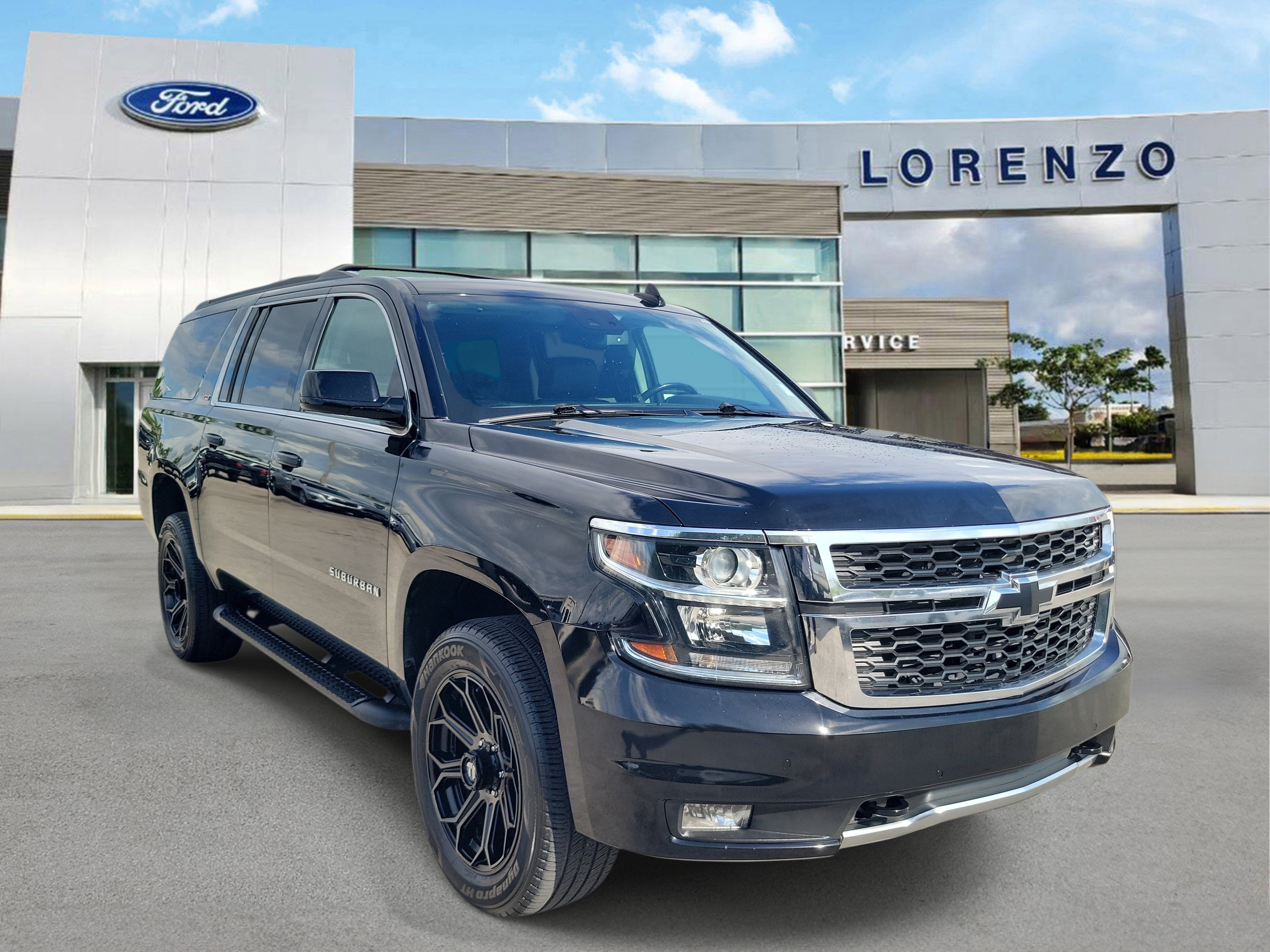 Used 2020 Chevrolet Suburban LT AWD/4WD image 3