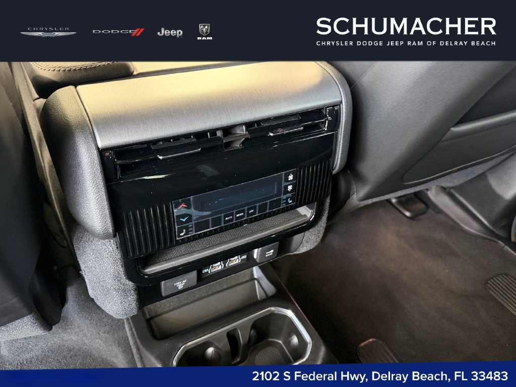 New 2026 Jeep Grand Wagoneer Limited AWD/4WD image 15