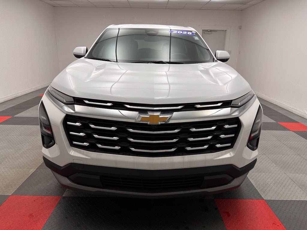 Used 2026 Chevrolet Equinox LT FWD image 2