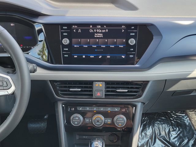 Used 2024 Volkswagen Taos SE image 22