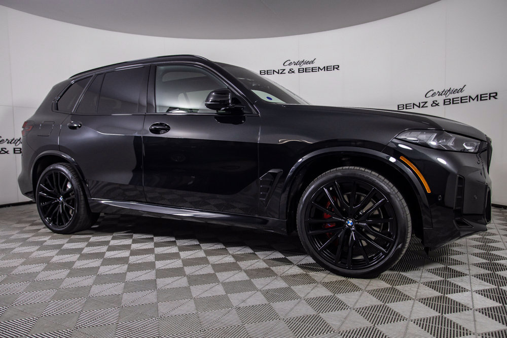 Used 2026 BMW X5 sDrive40i w/ M Sport Package RWD image 2