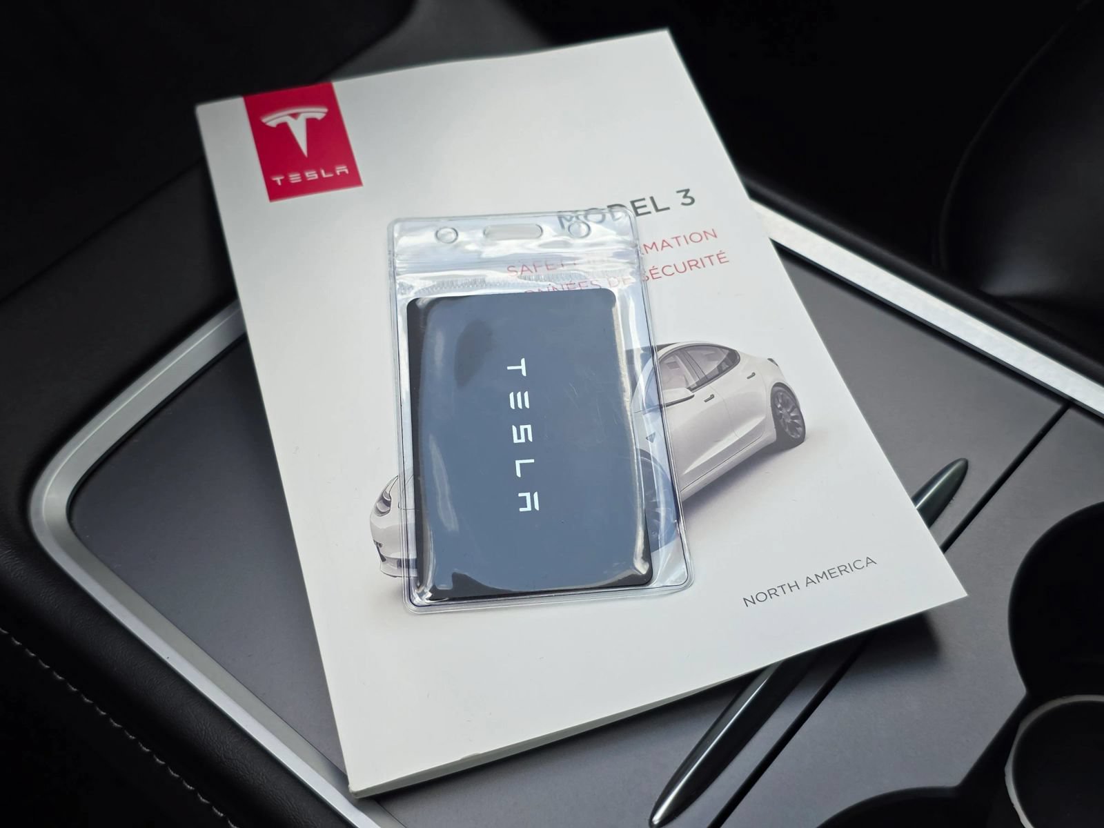 Used 2022 Tesla Model 3 Long Range AWD/4WD image 35