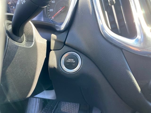 Used 2018 Chevrolet Equinox LT FWD image 22